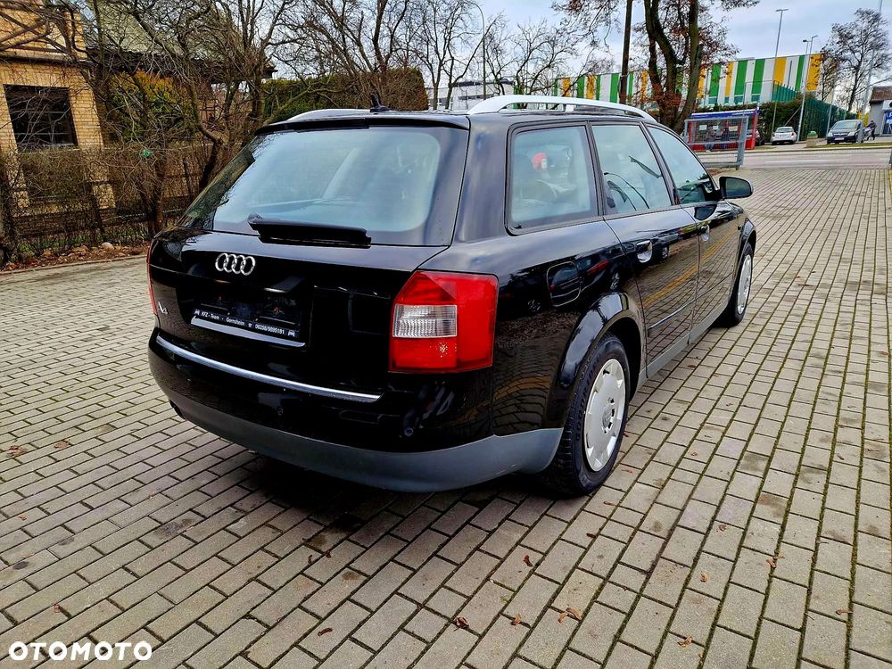 Audi A4 Avant - 11
