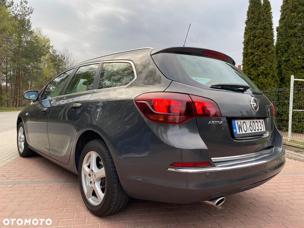 Opel Astra 1.4 Turbo - 4