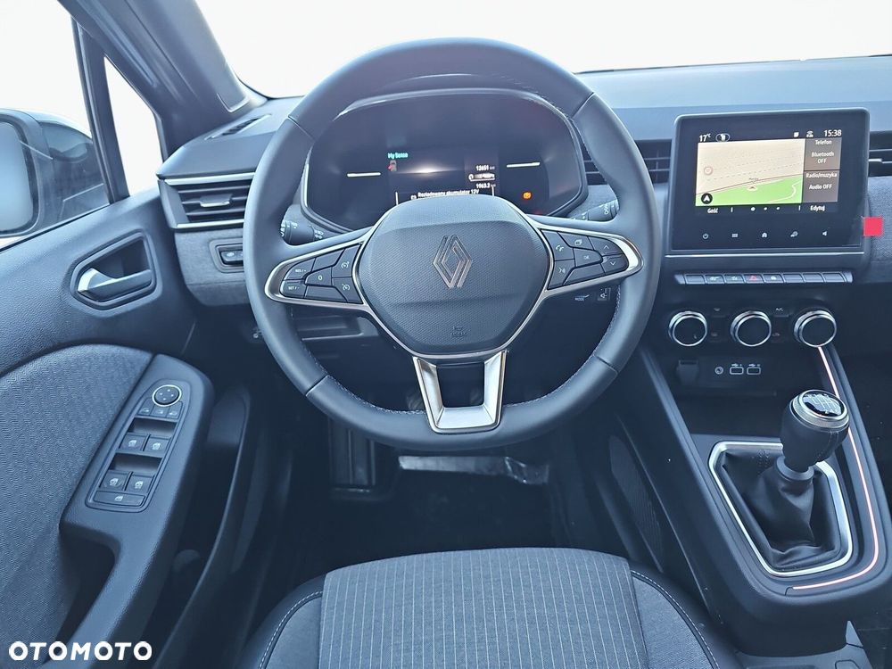 Renault Clio - 11