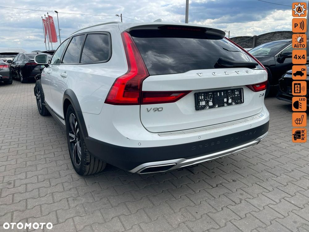 Volvo V90 Cross Country D4 AWD - 1