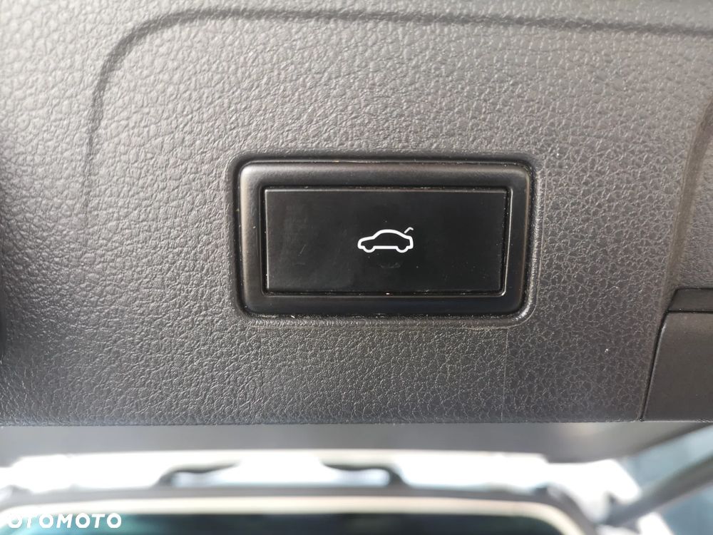 Volkswagen Passat Alltrack 2.0 TDI SCR 4Motion DSG - 33