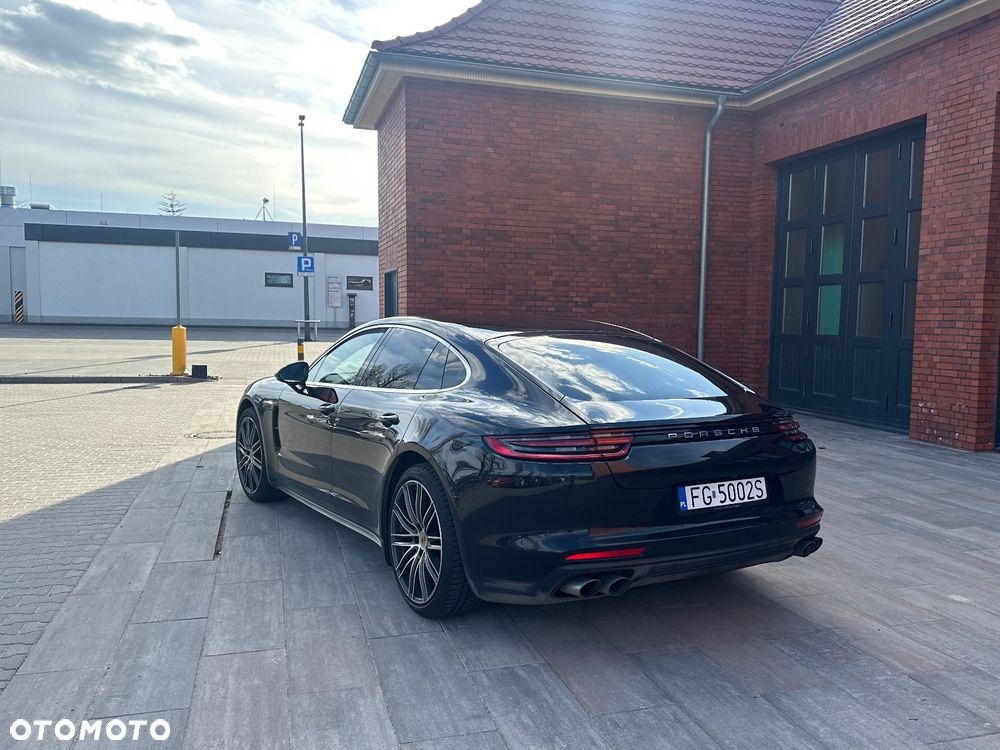 Porsche Panamera 4 - 4