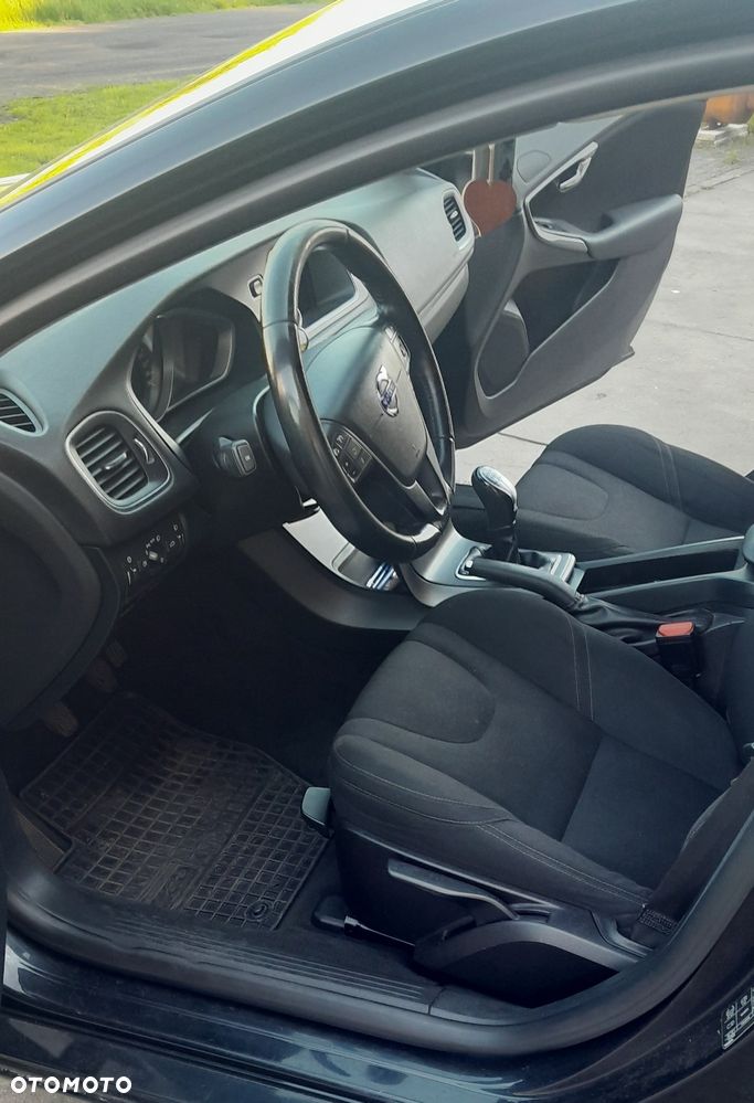 Volvo V40 D2 Momentum - 6