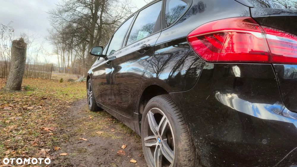 BMW Seria 2 218i - 6