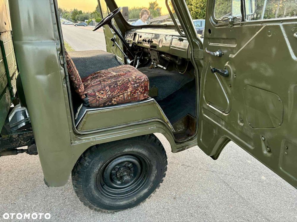 Uaz Inny - 8