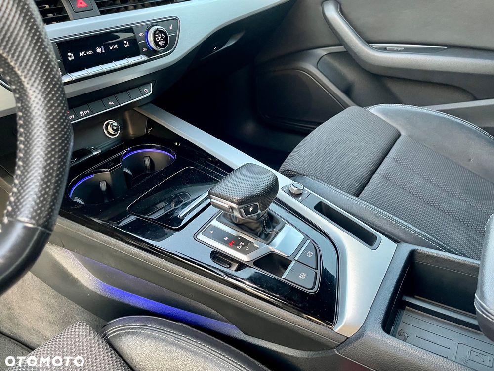 Audi A4 ver-40-tfsi-mhev-s-line-s-tronic - 21