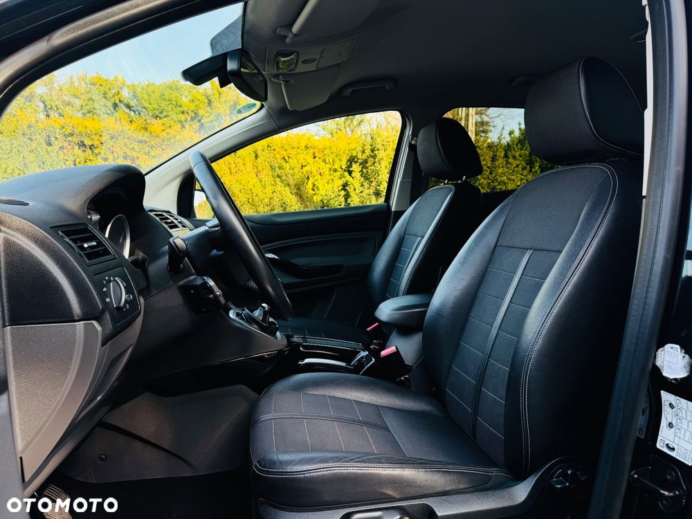 Ford Kuga 2.0 TDCi 4x4 Titanium - 24