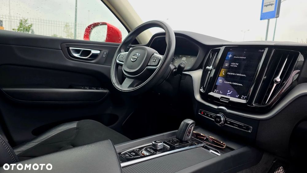 Volvo XC 60 T4 Momentum Pro - 7