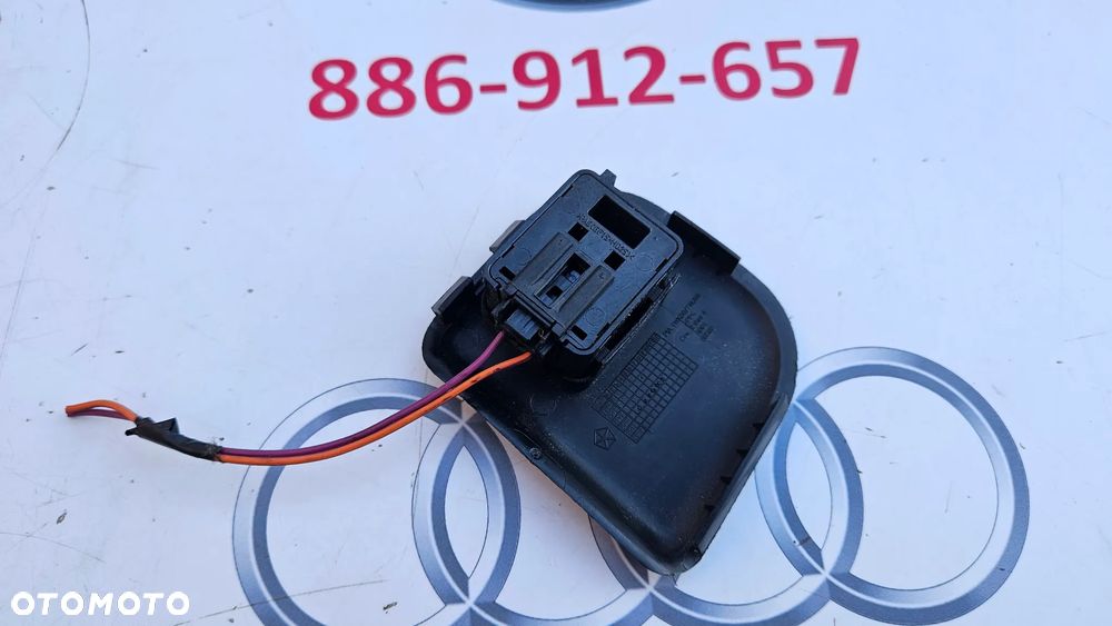 JEEP GRAND CHEROKEE WK2 LIFT przycisk otwierania klapy bagażnika Włącznik elektrycznej klapy - 2