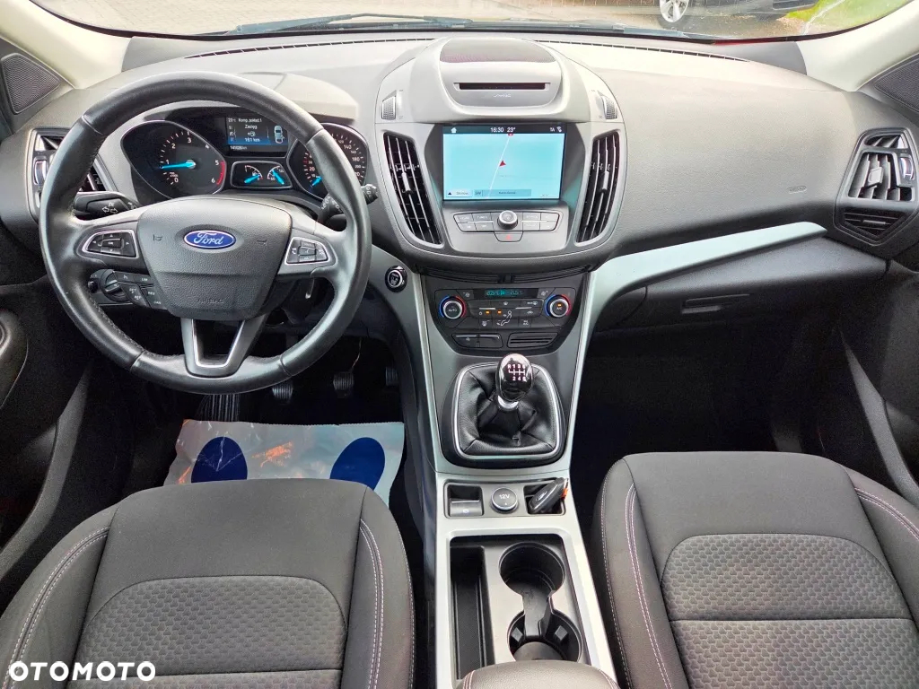 Ford Kuga 2.0 TDCi 2x4 Business Edition - 30