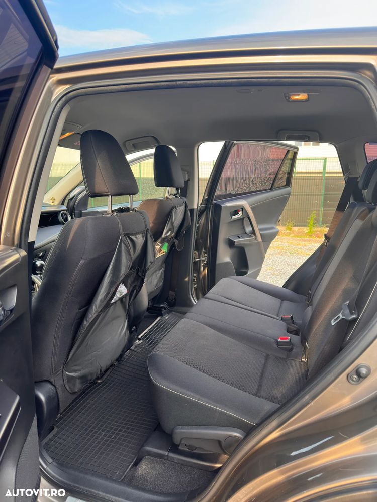 Toyota RAV4 2.0 D-4D 2WD Comfort - 5