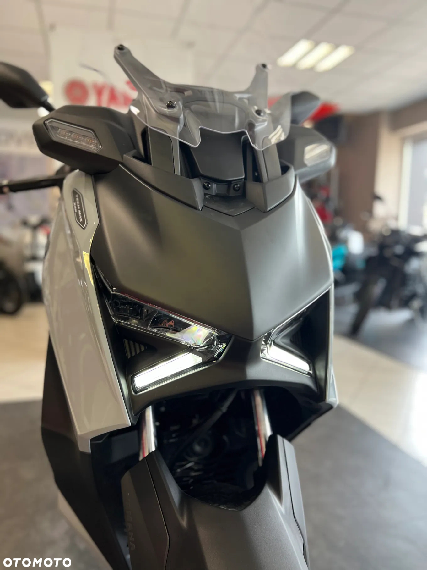 Yamaha X-max - 18