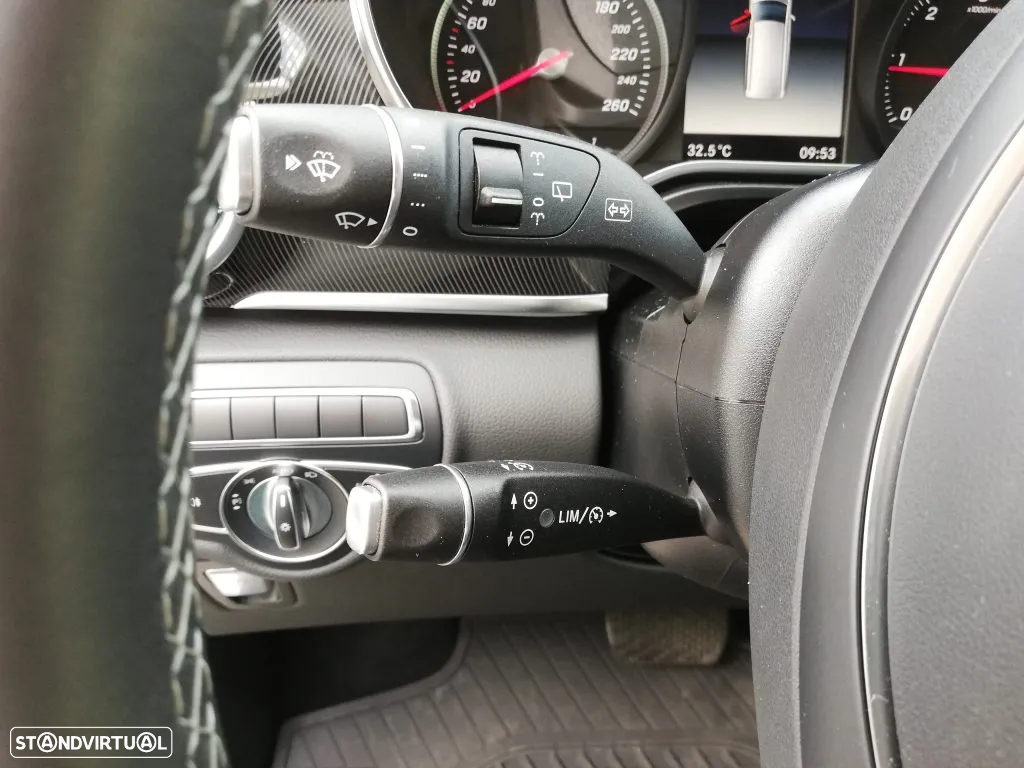 Mercedes-Benz V 220 d Longo Aut. - 24