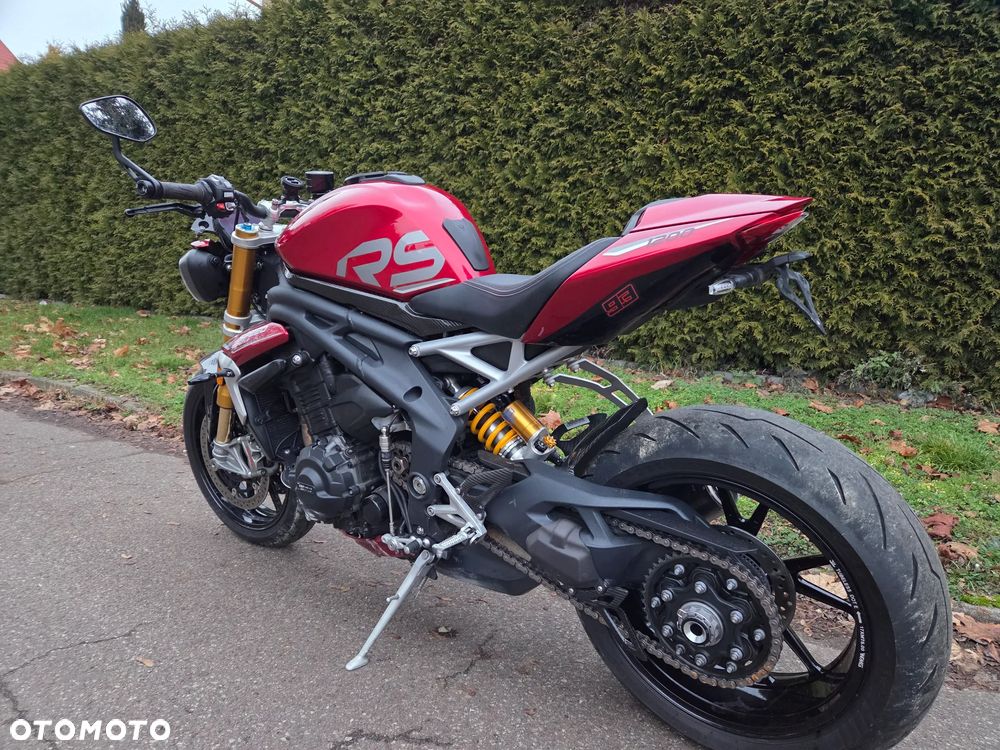 Triumph Street Triple - 4