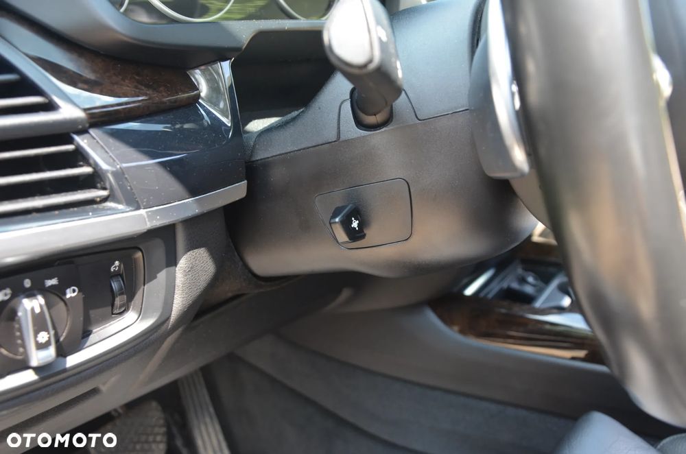 BMW X5 xDrive35i - 25