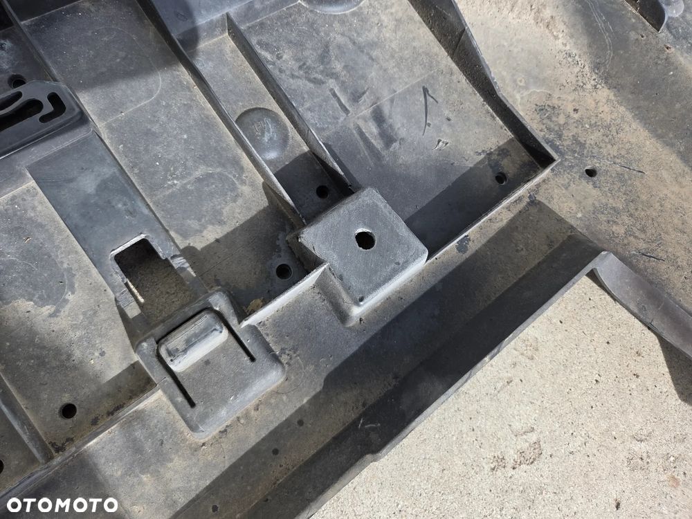 Osłona dolna pod zderzak Peugeot Expert III Citroen Jumpy III Toyota Proace III - 10