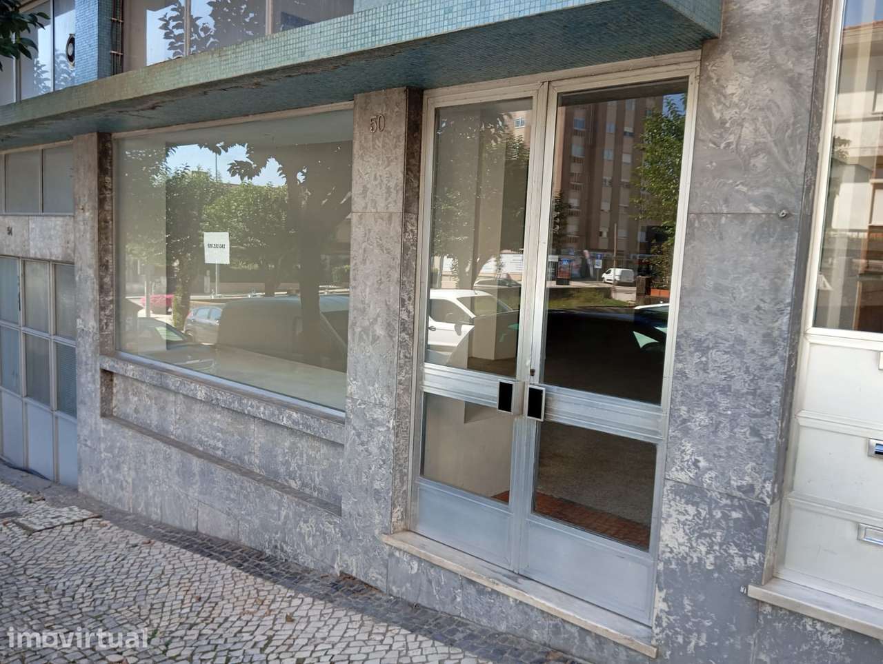 Excelente Oportunidade: Loja Comercial Zona Nobre Oliveira de Azeméis - Grande imagem: 3/3