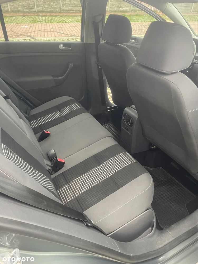Volkswagen Golf Plus 2.0 TDI Comfortline - 18