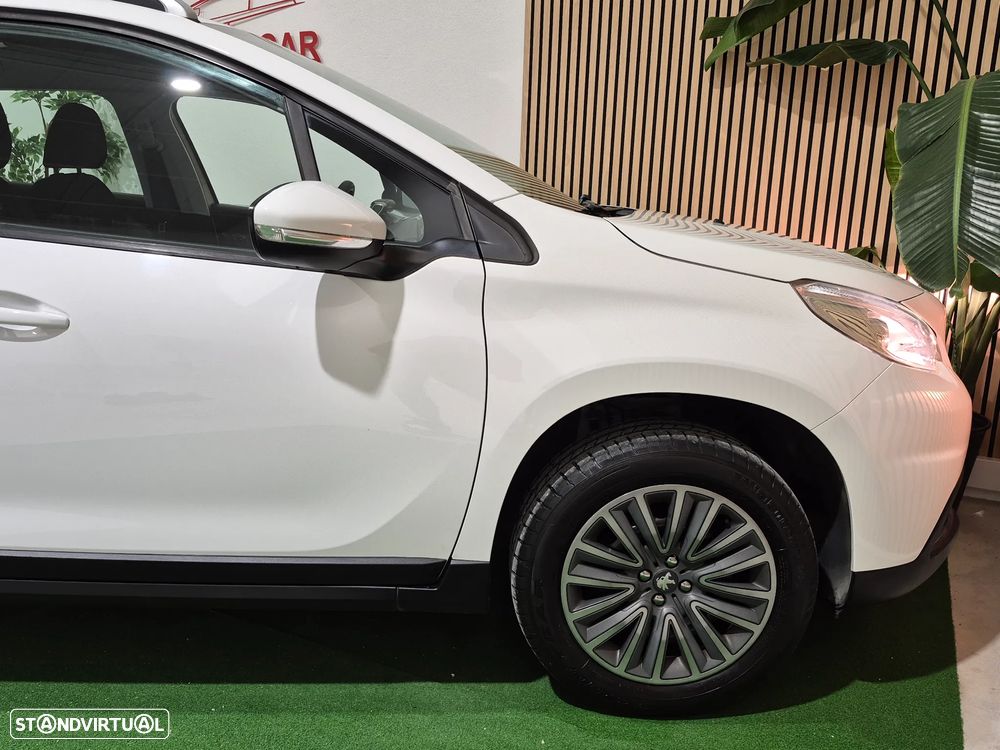 Peugeot 2008 1.2 PureTech Style - 4