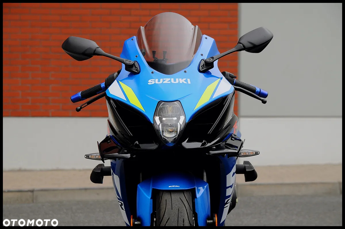 Suzuki GSX-R - 6