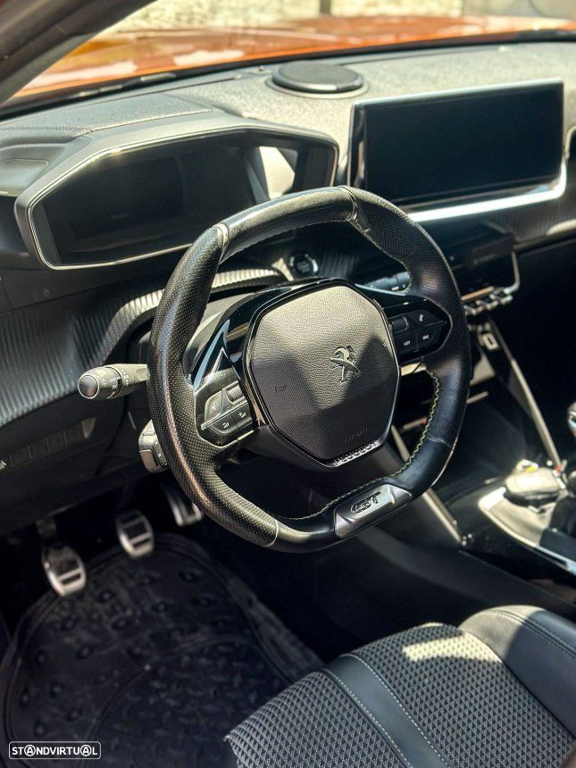 Peugeot 2008 1.2 PureTech GT Line - 8