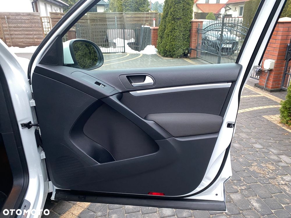 Volkswagen Tiguan 2.0 TDI SCR R-Line - 34