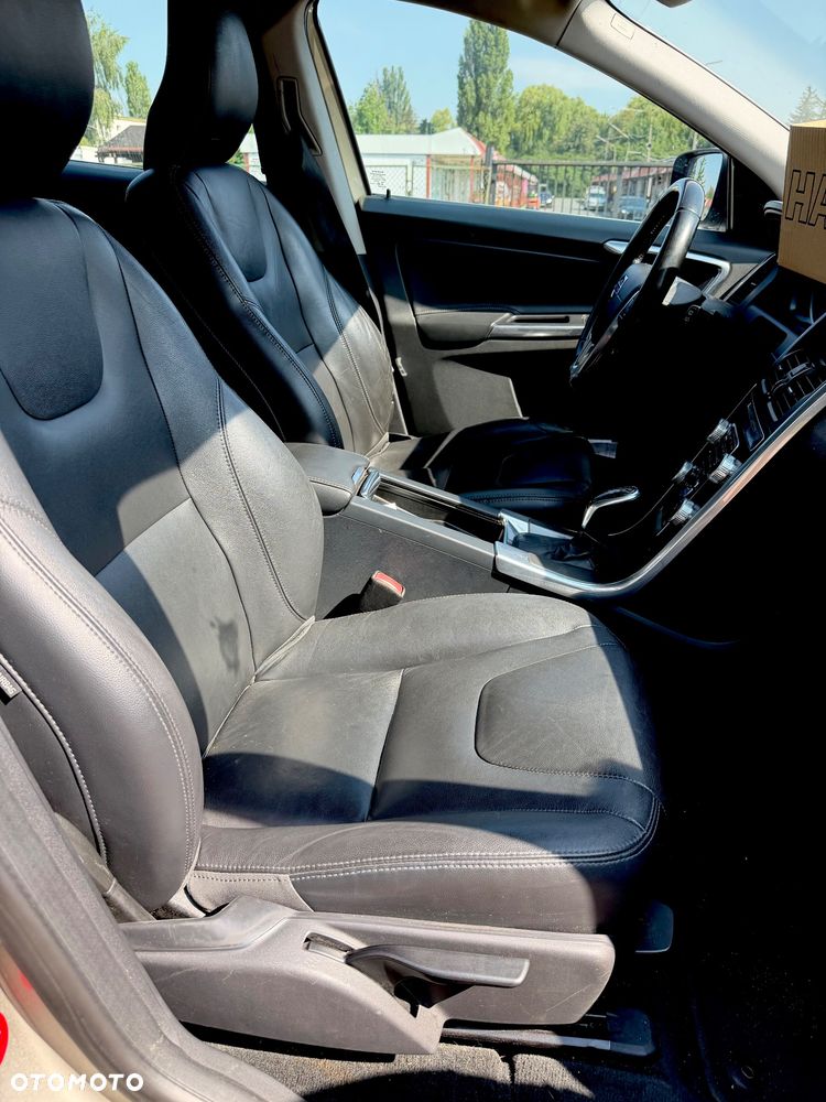 Volvo XC 60 D4 Geartronic Momentum - 15
