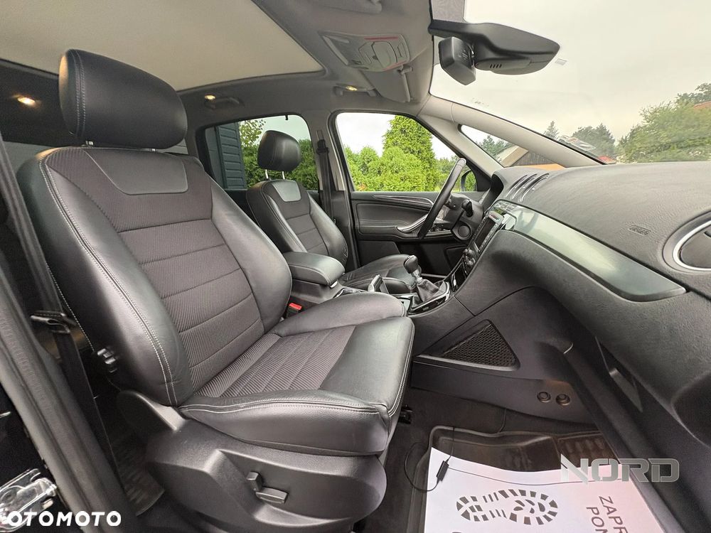 Ford S-Max 2.0 TDCi DPF Titanium - 15
