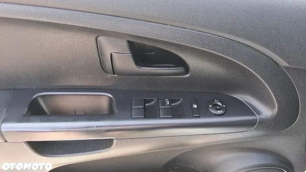 Kia Venga 1.4 CVVT Edition 7 - 17