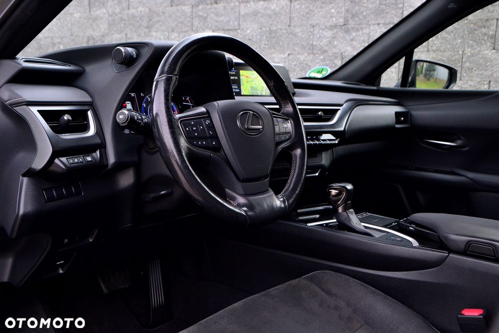 Lexus UX 200 GPF F Sport Design 2WD - 21