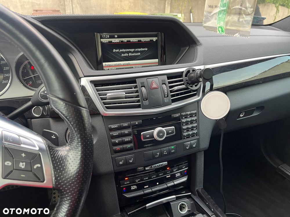 Mercedes-Benz Klasa E 500 4Matic BlueEFFICIENCY 7G-TRONIC Avantgarde - 16