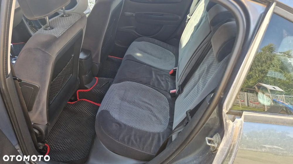 Citroën C4 1.6 HDi SX Pack MCP - 15