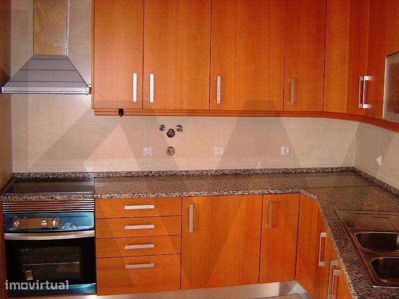 Apartamento T2 para Arrendamento no Centro da Vila da Ericeira - Grande imagem: 4/15