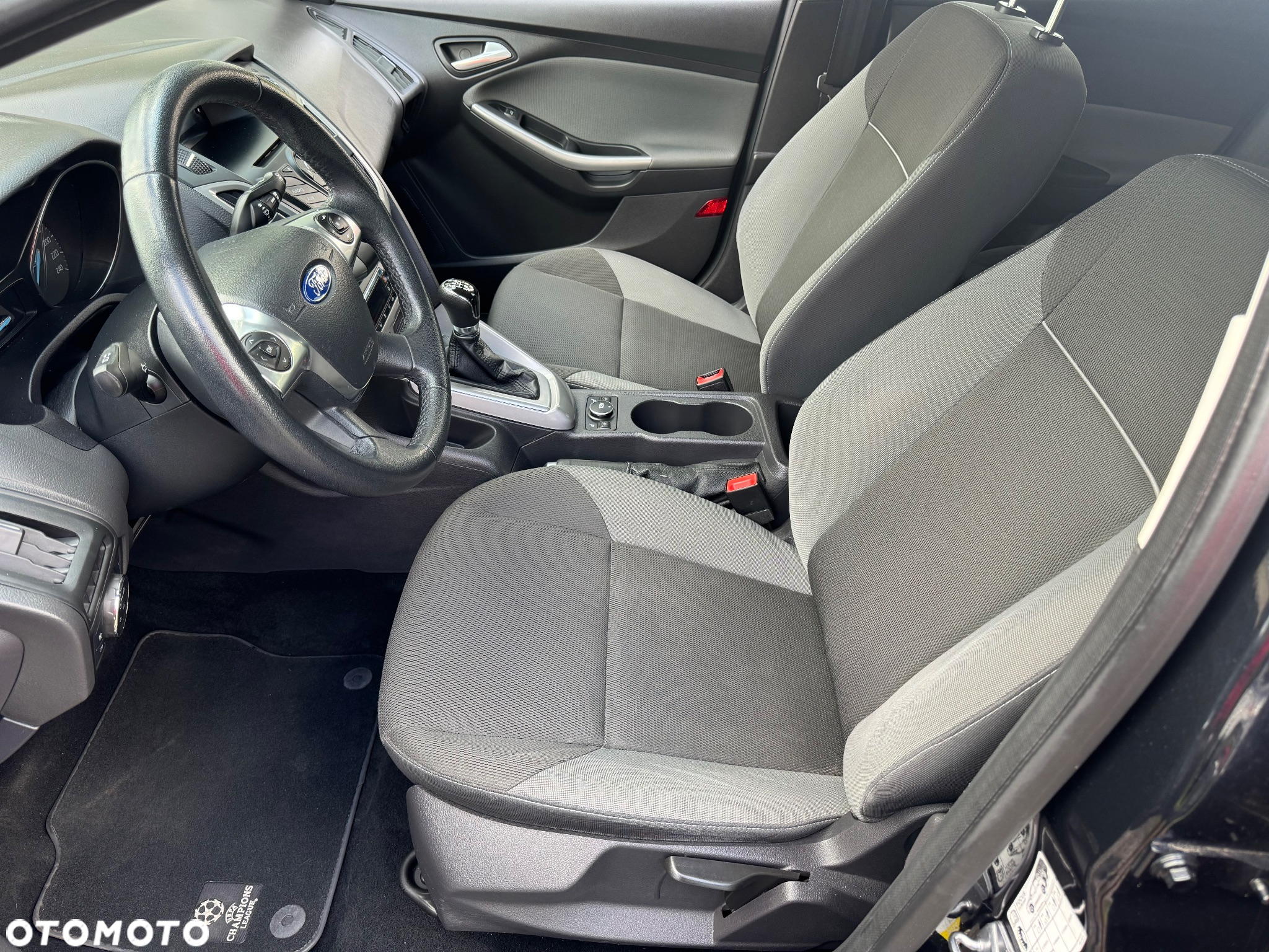 Ford Focus 1.6 Edition - 10