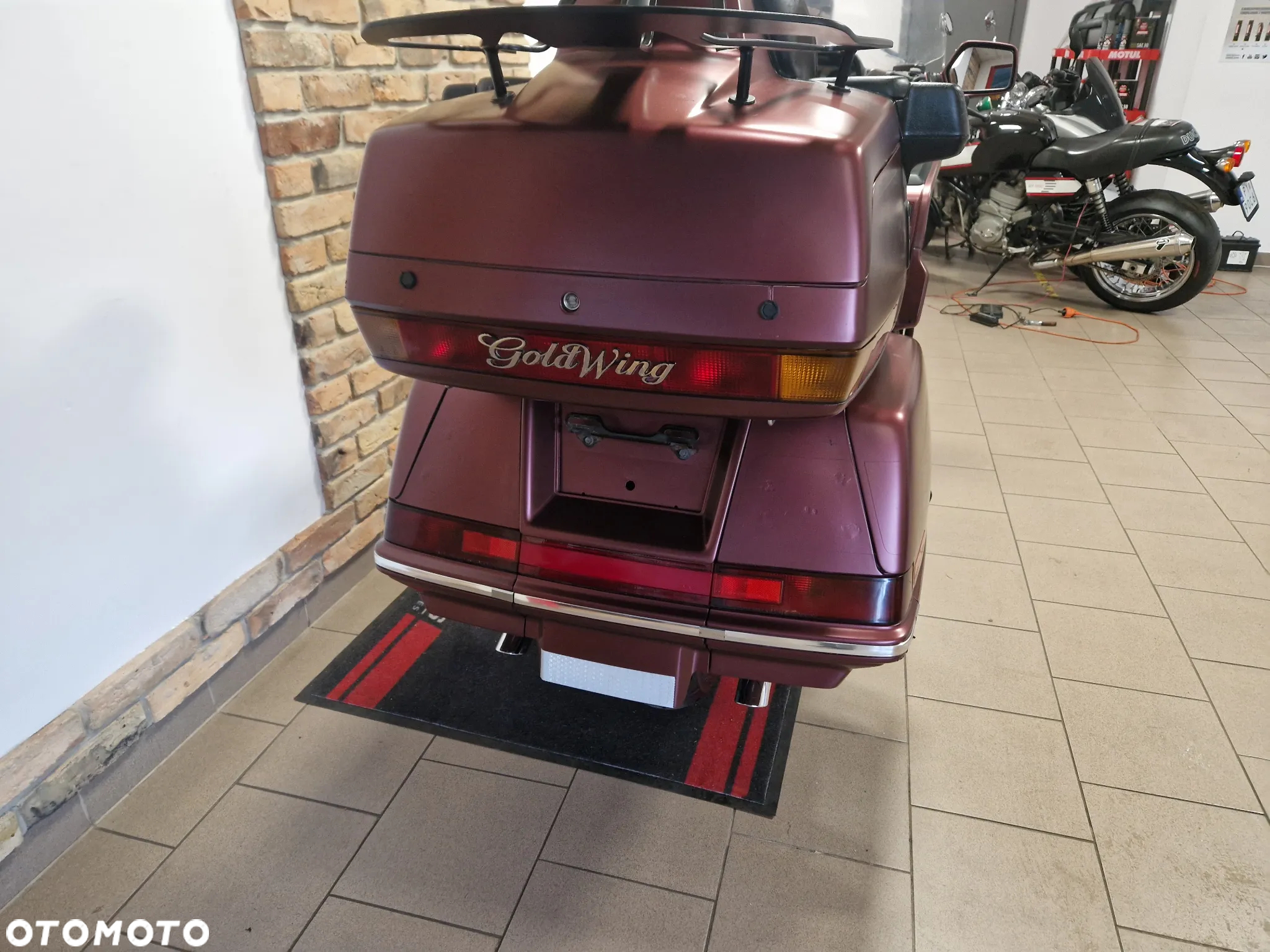 Honda GL - 25