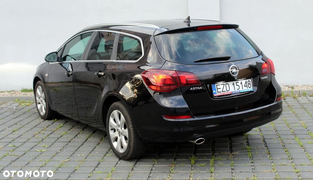 Opel Astra 1.4 Turbo Exklusiv - 11