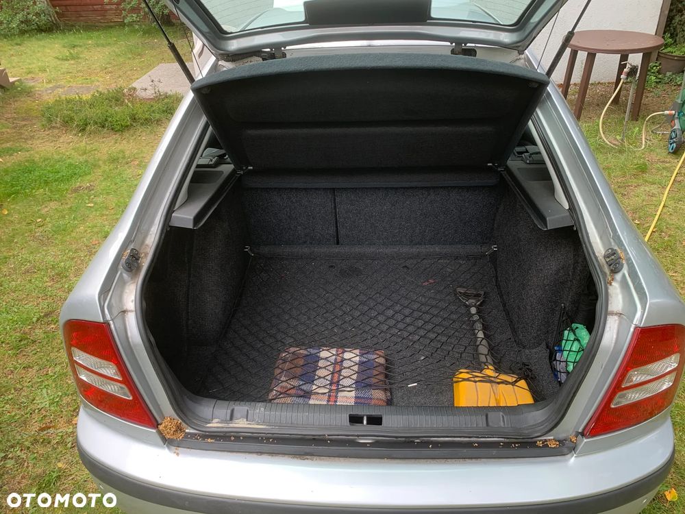 Skoda Octavia 1.6 Tour - 10
