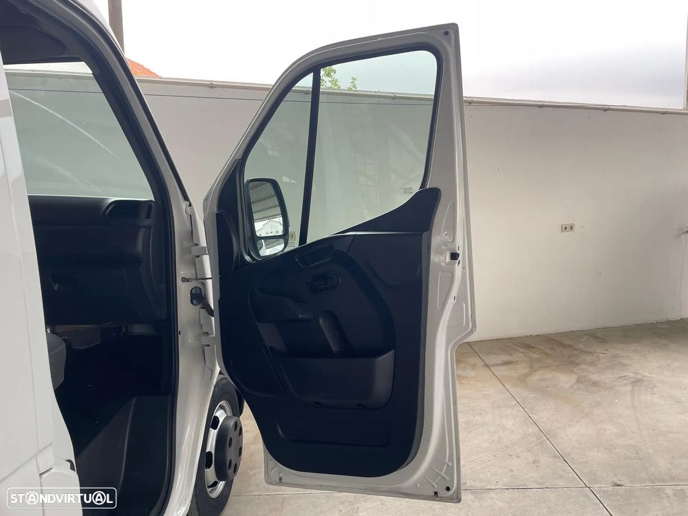 Renault Master 2.3 DCI - 19