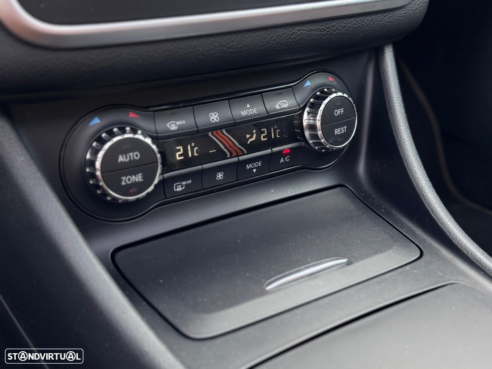 Mercedes-Benz CLA 220 Shooting Brake (CDI) d 4Matic 7G-DCT AMG Line - 14