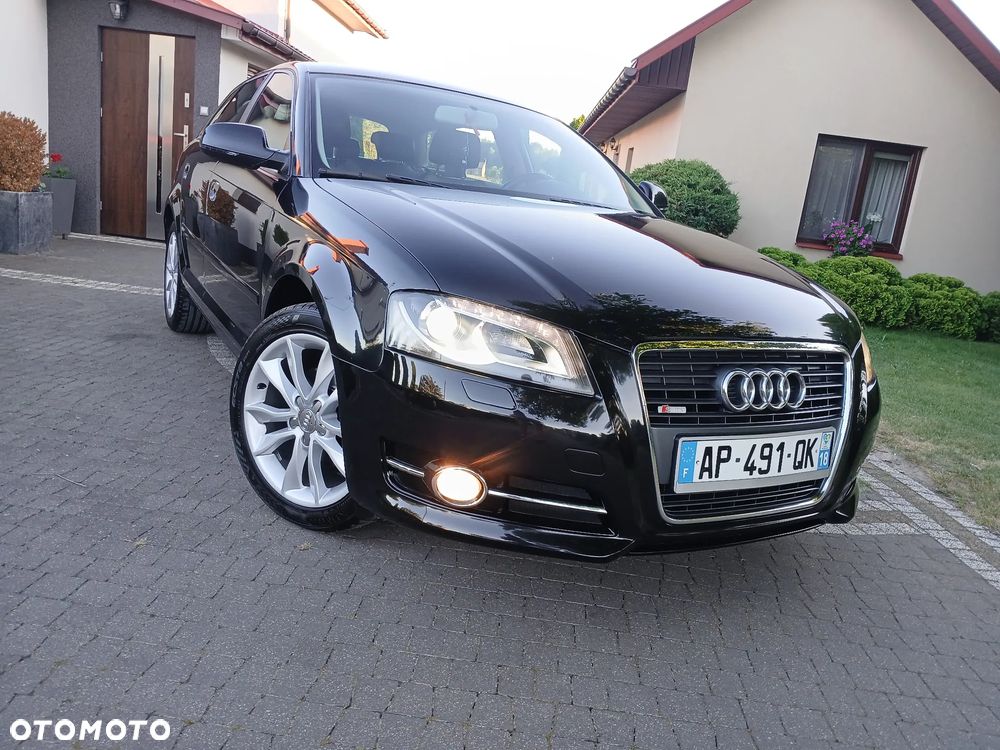 Audi A3 Sportback 1.6 TDI DPF S tronic S line Sportpaket - 2