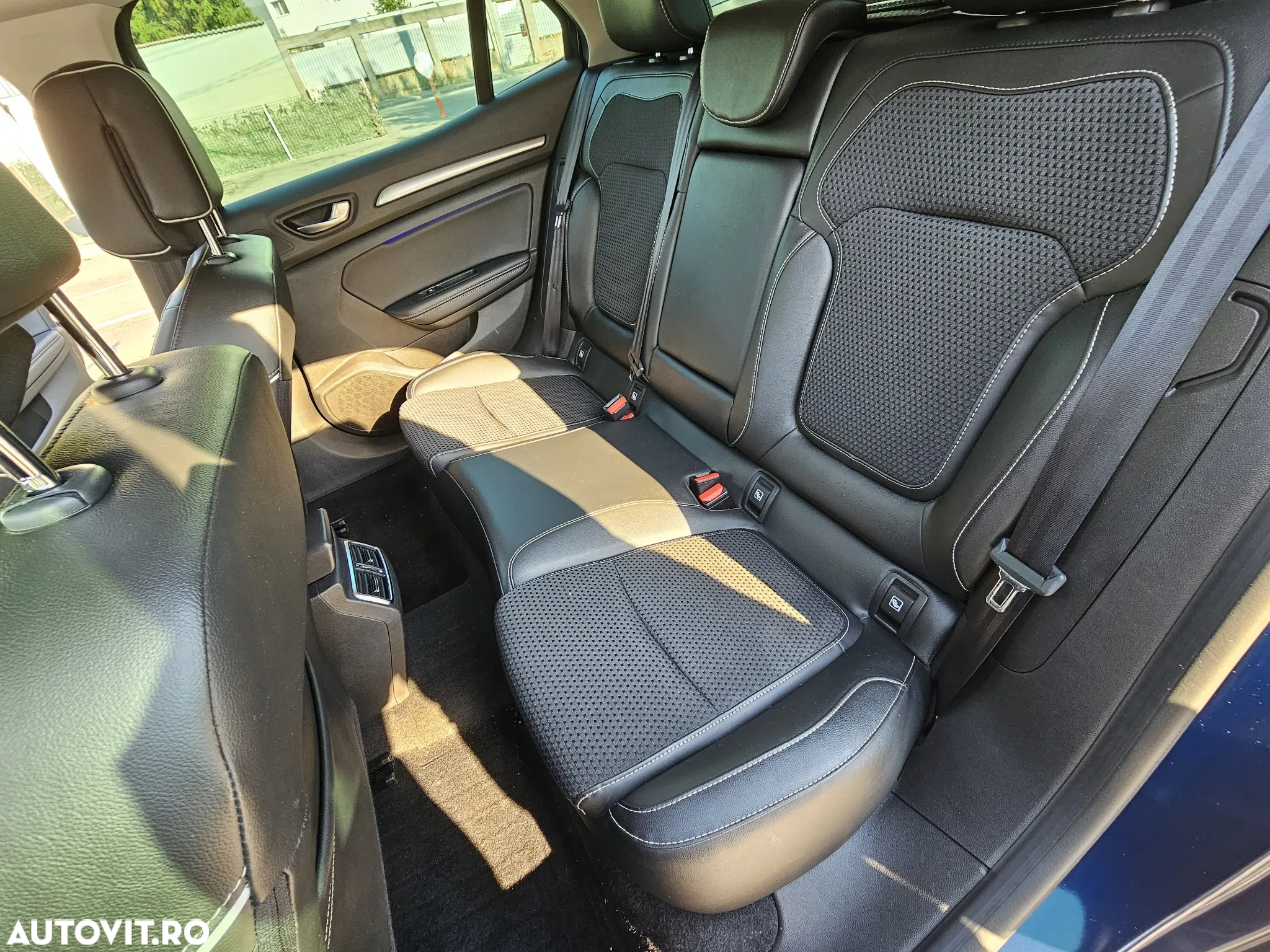 Renault Megane ENERGY dCi 165 EDC BOSE EDITION - 6
