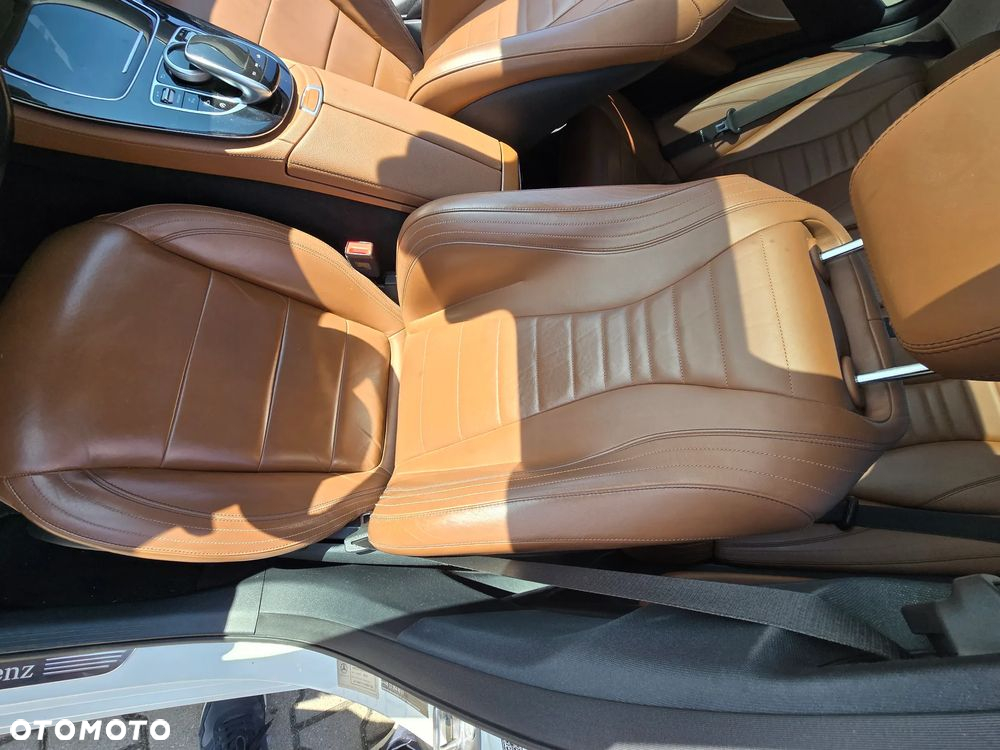 Mercedes-Benz Klasa E 220 d 9G-TRONIC - 3