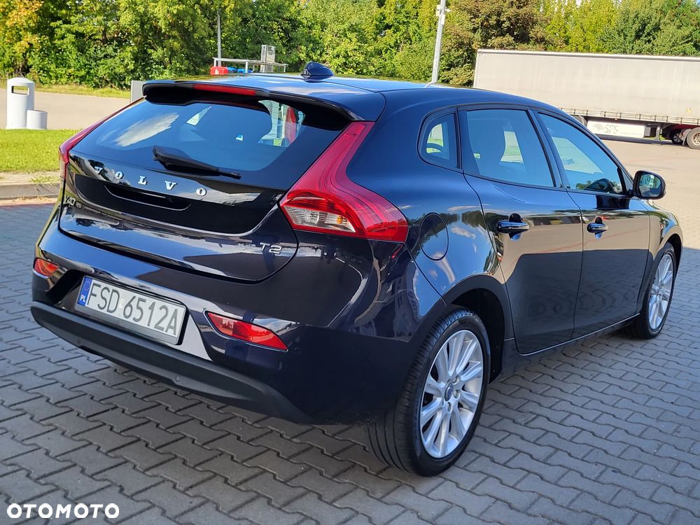 Volvo V40 T2 Momentum - 8