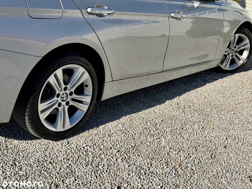 BMW Seria 3 316d Sport Line - 25
