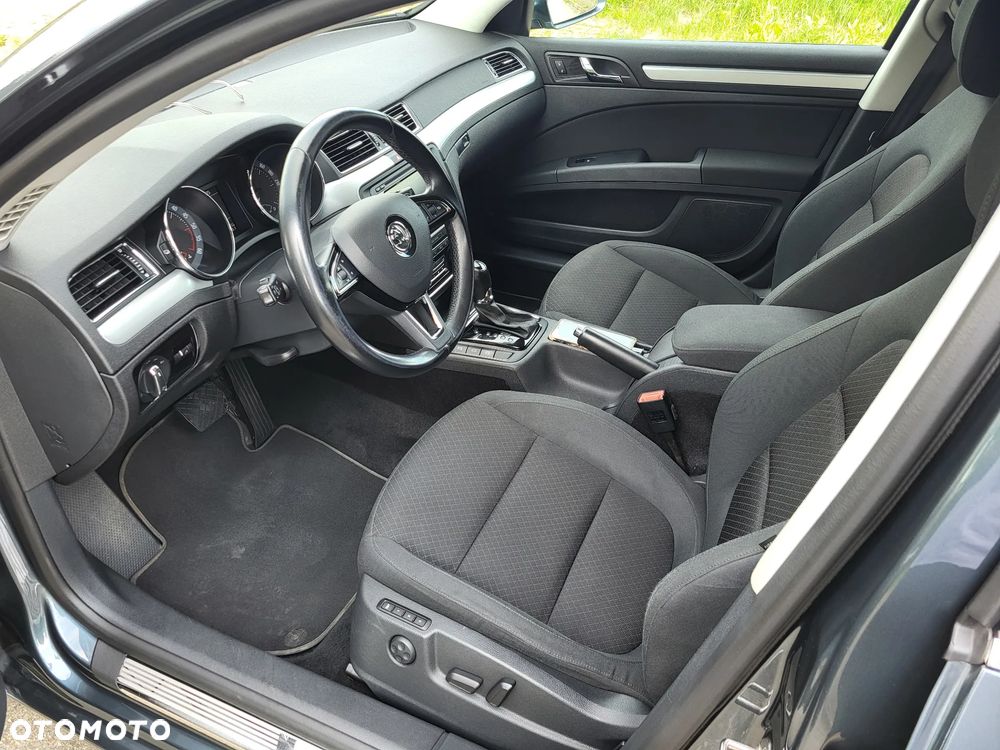 Skoda Superb 2.0 TDI DSG Active - 5