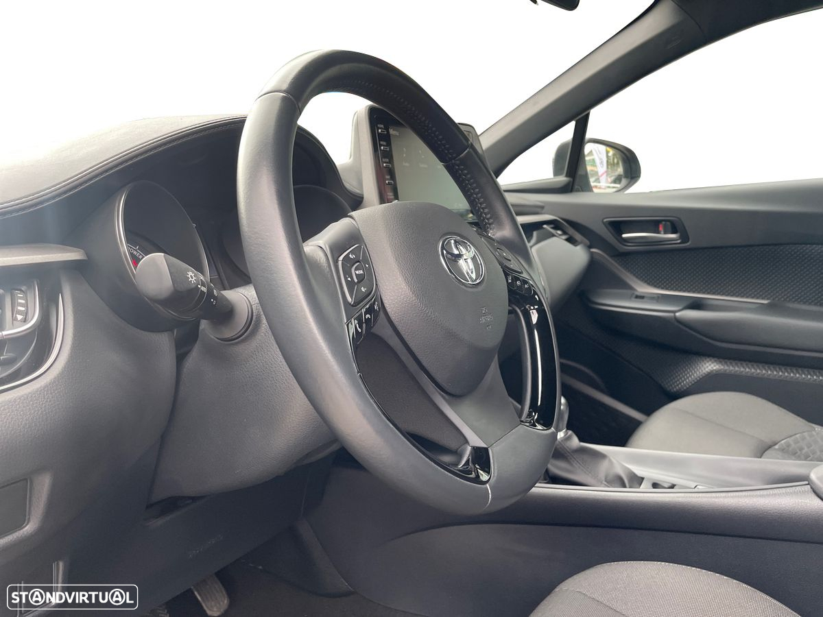 Toyota C-HR - 12