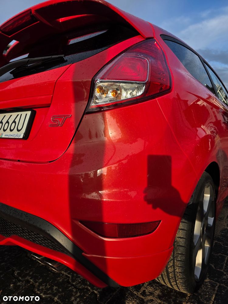 Ford Fiesta 1.6 EcoBoost ST - 8