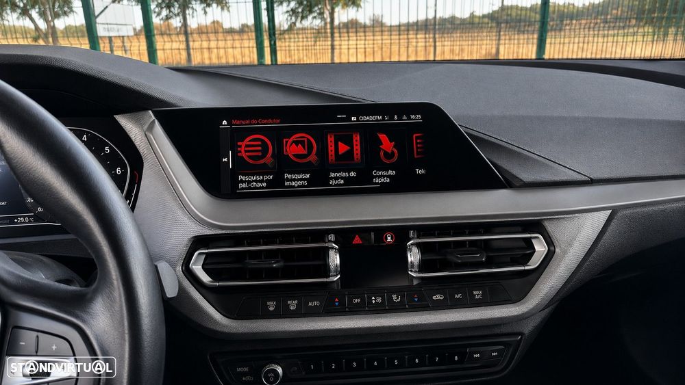 BMW 218 i Line Sport — fotografia 7