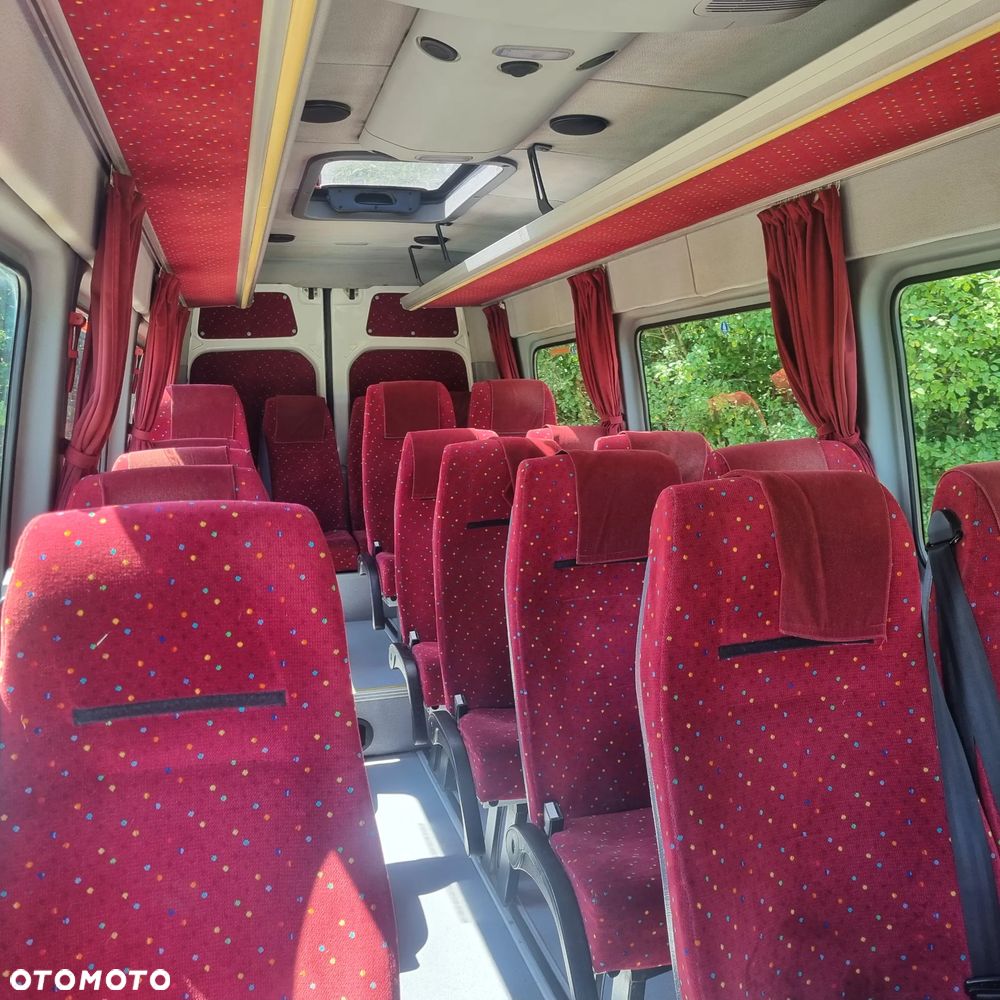Mercedes-Benz Sprinter - 8