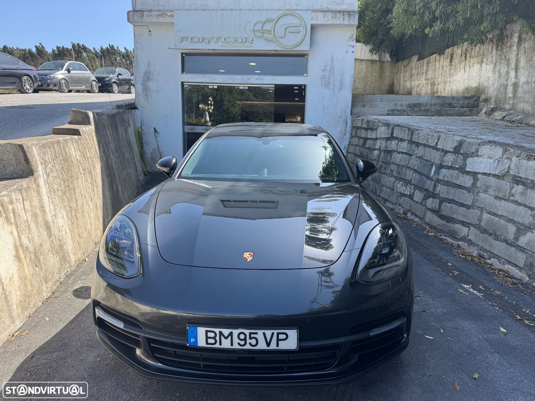 Porsche Panamera Sport Turismo 4 E-Hybrid - 1